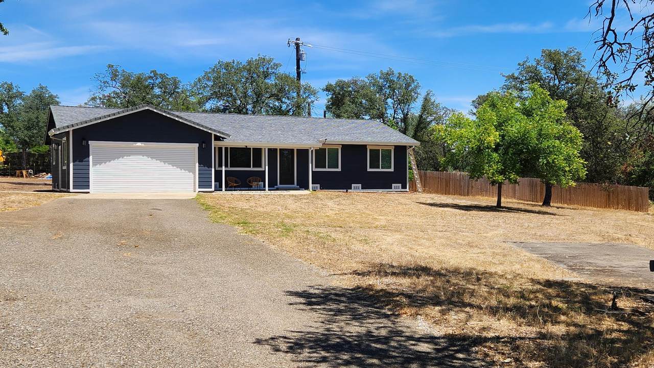 21036 Boyle Road - Photo 1