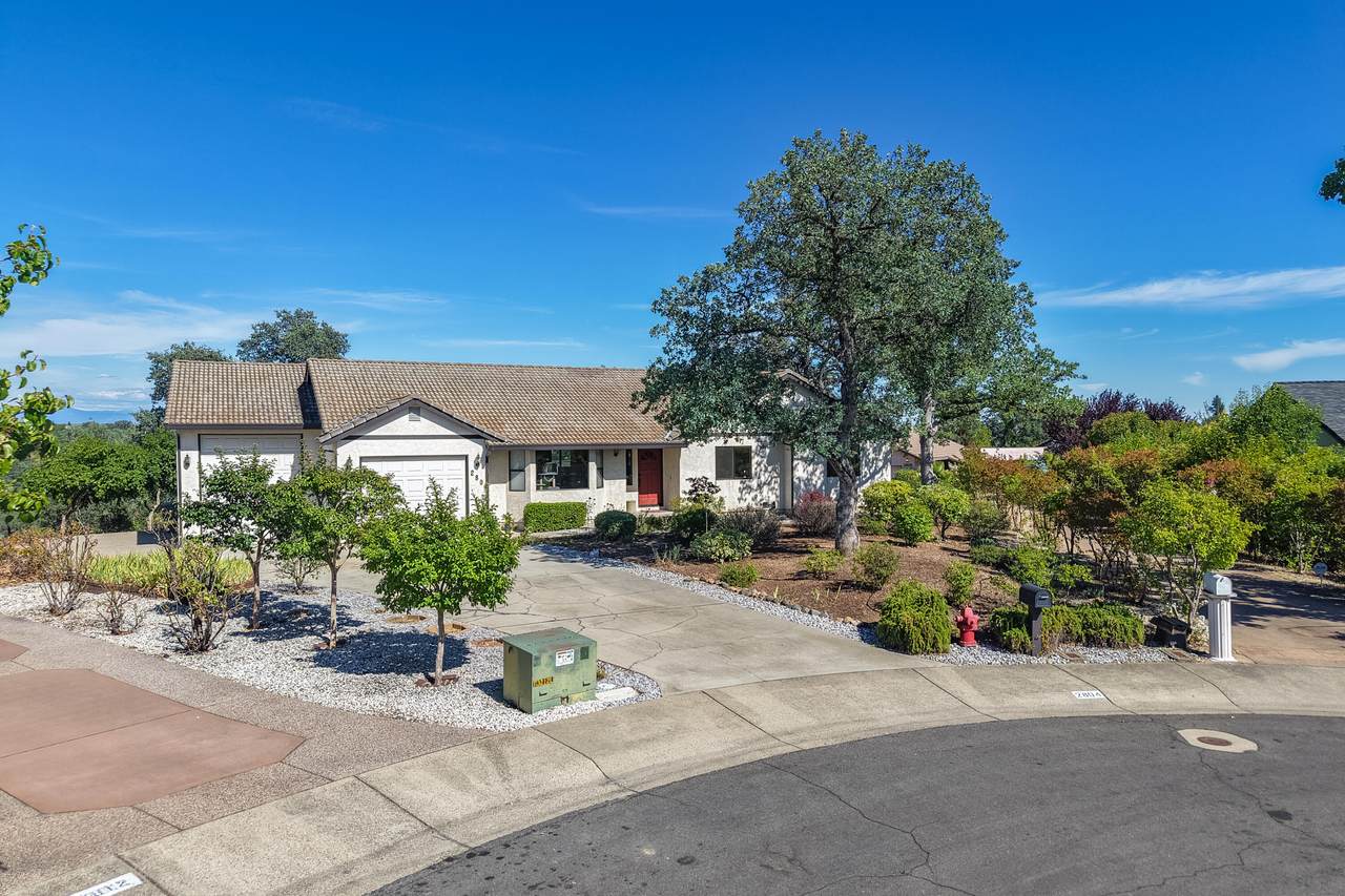 2804 Panorama Drive - Photo 1