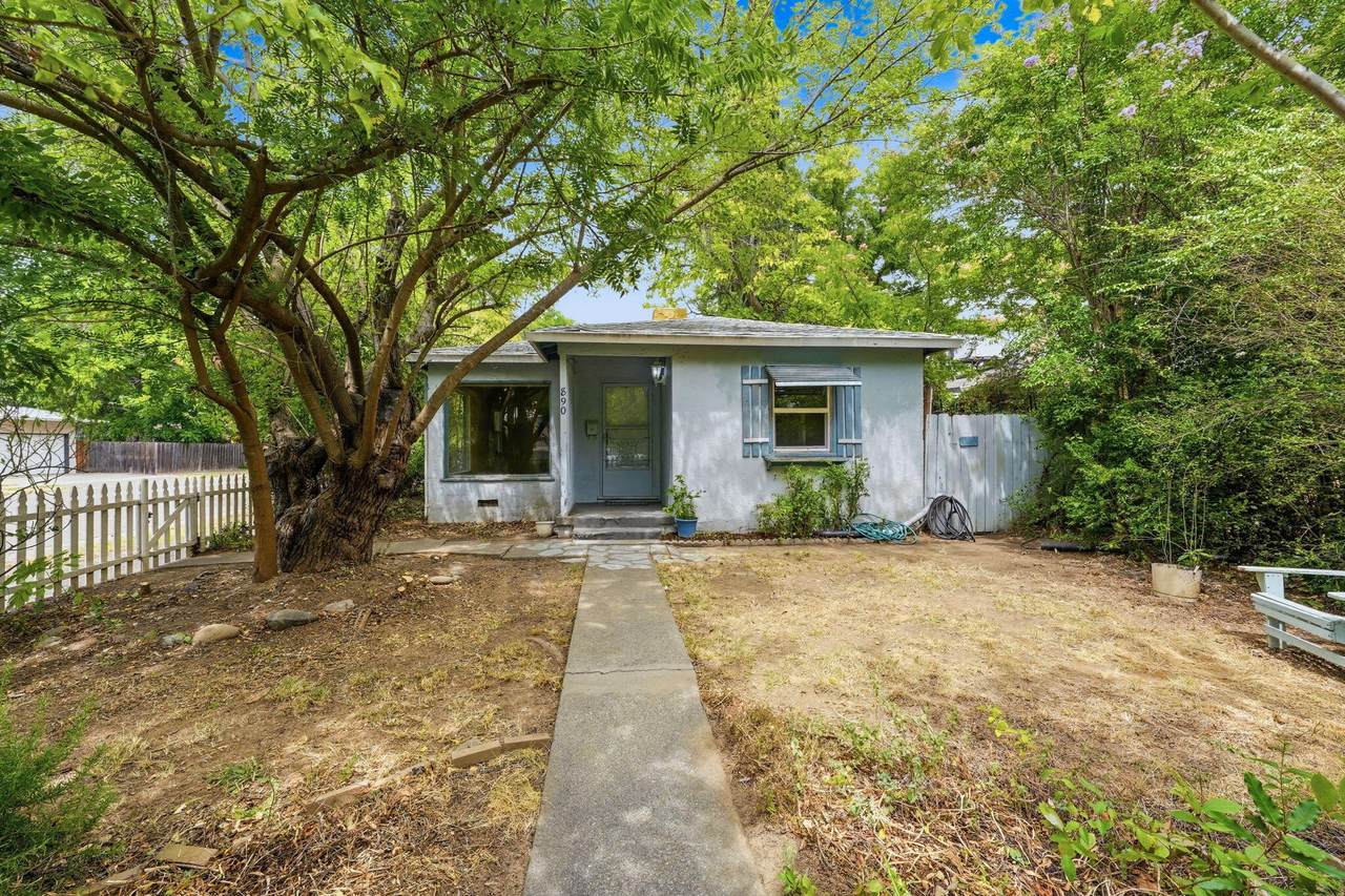 890 Lincoln Street - Photo 1