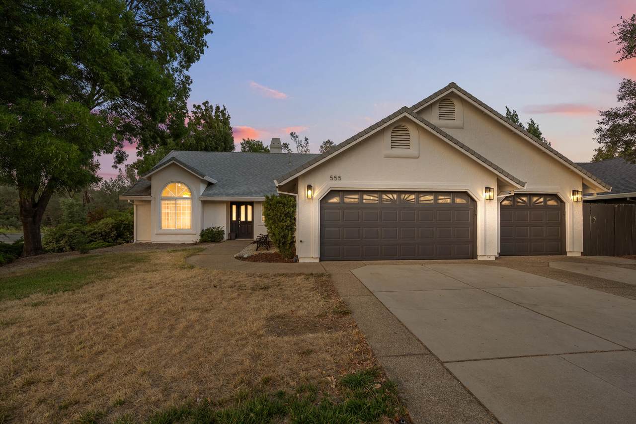 555 Reddington Drive - Photo 1