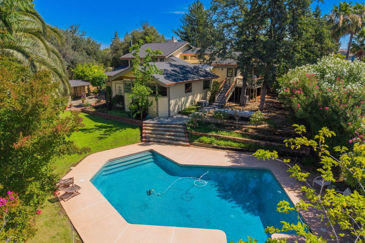3350 Mountain Oak Drive - Photo 1