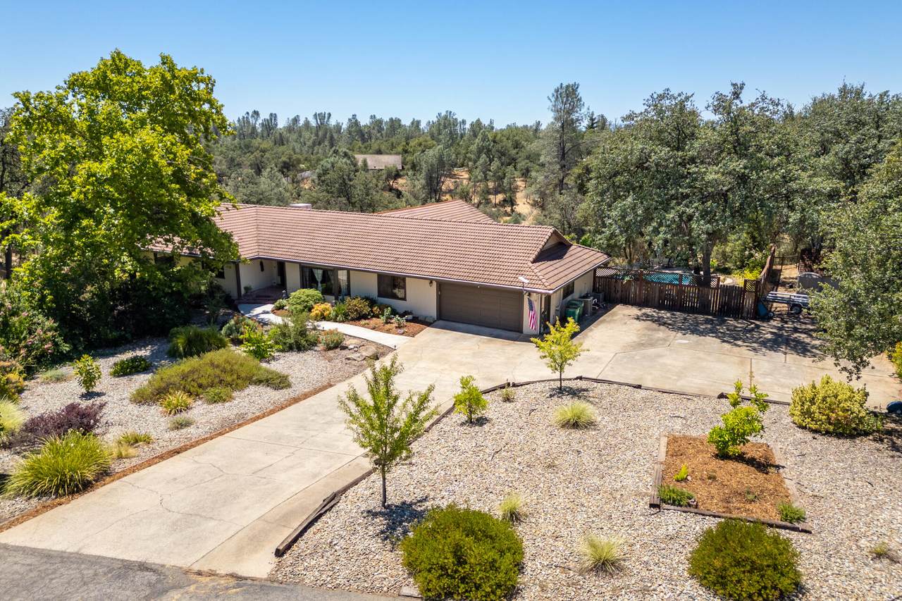 16201 Plateau Circle - Photo 1
