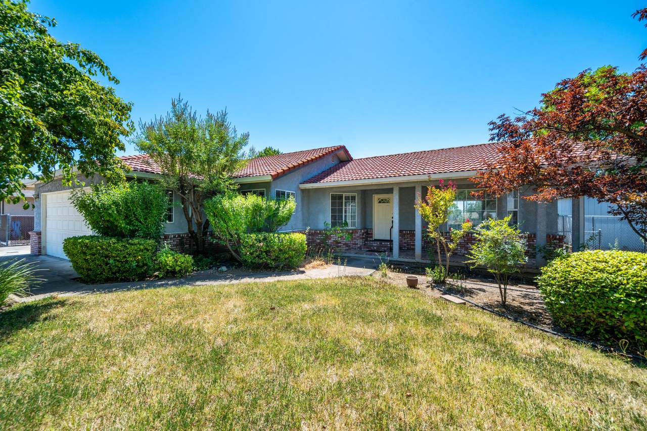 665 Collyer Drive - Photo 1
