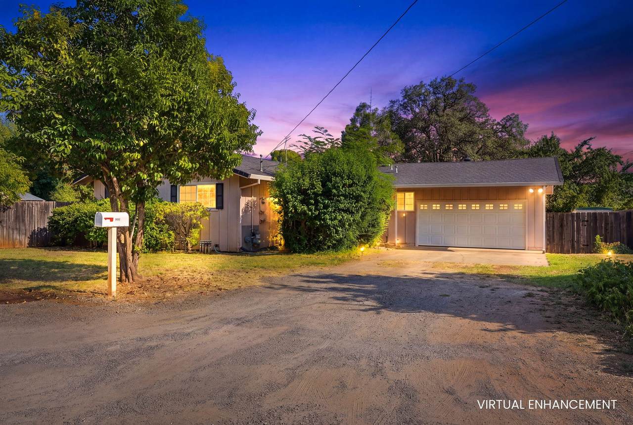 1615 Oakdale Court - Photo 1