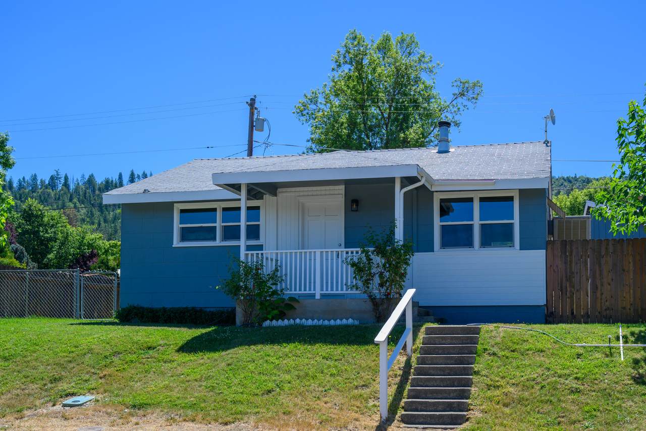 248 2nd Avenue - Photo 1