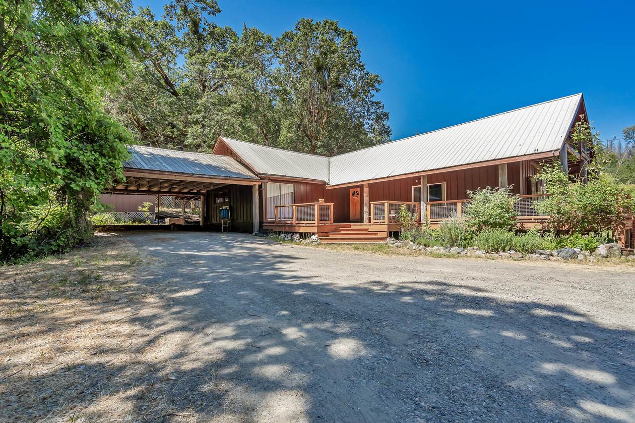 720 Pelletreau Ridge Road - Photo 1