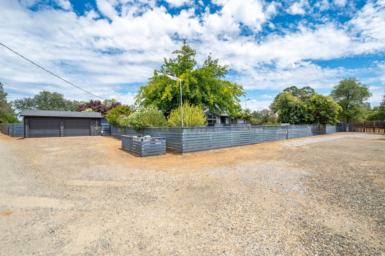 16578 Laverne Lane - Photo 1