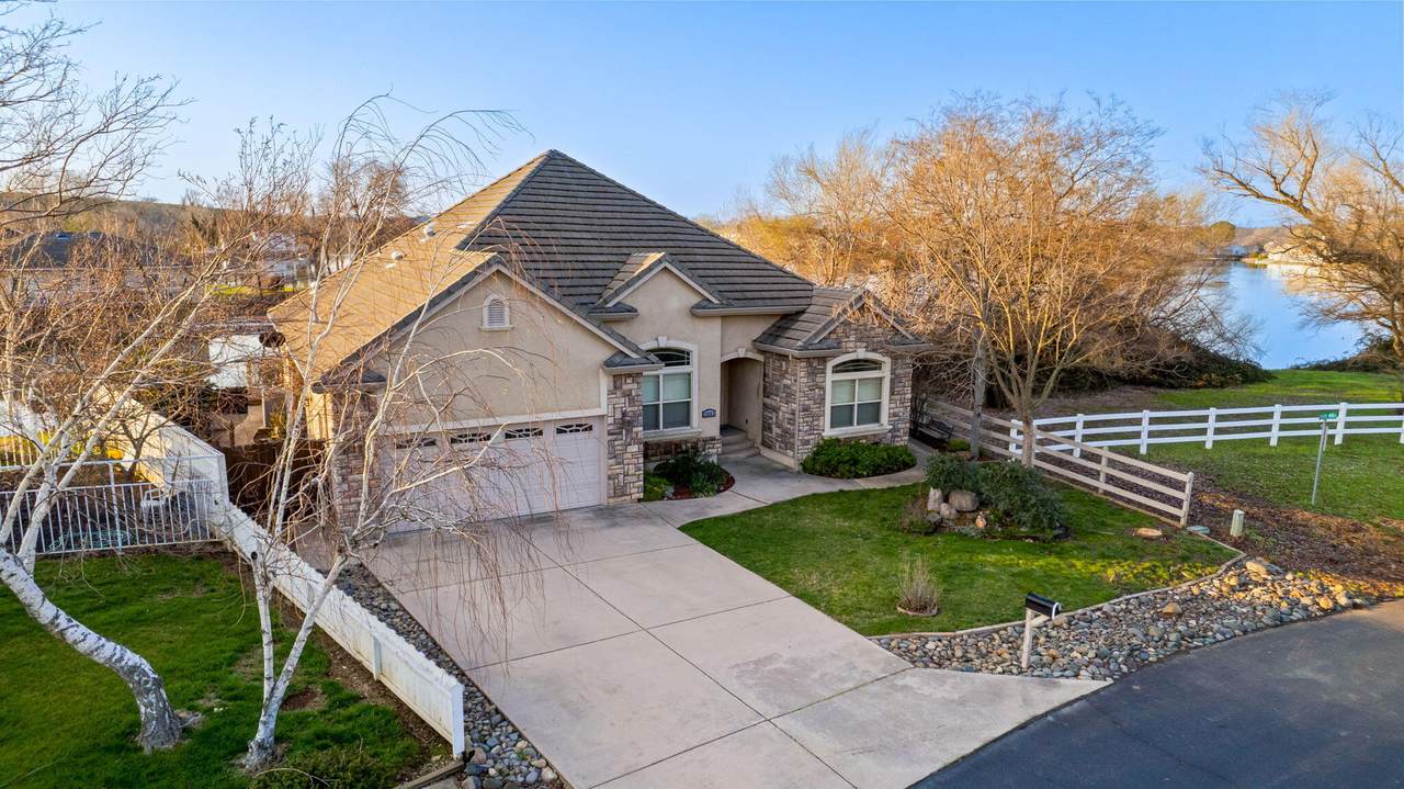 22553 Marina Way - Photo 1