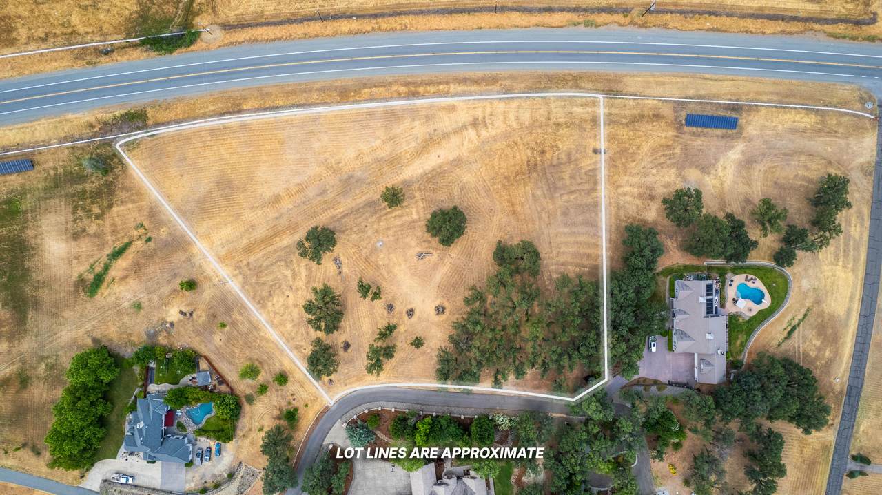 Somerset Drive - Photo 1