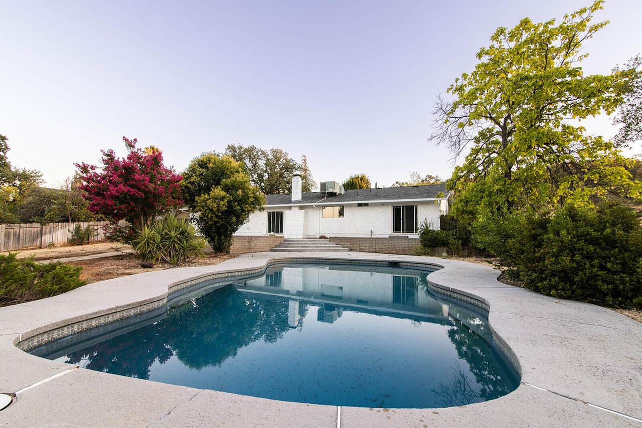 3330 Stratford Avenue - Photo 1