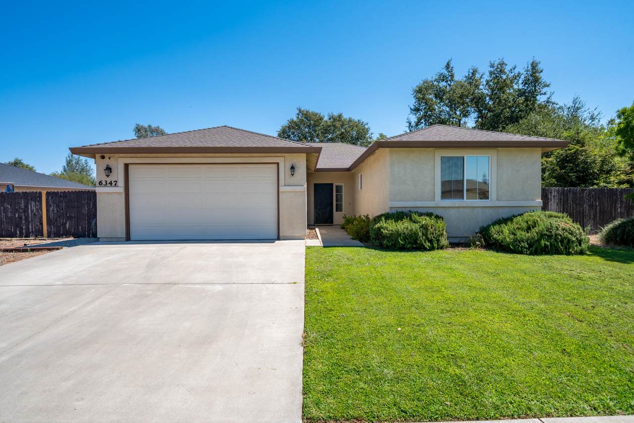6347 Oxbow Street - Photo 1