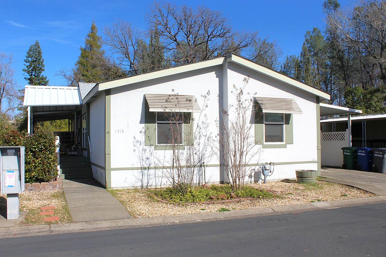 1318 Mountain Shadows Boulevard - Photo 1