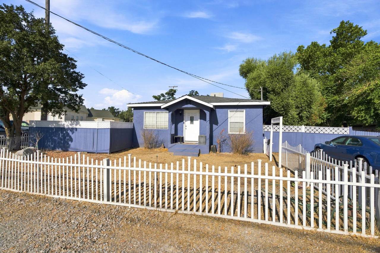 3450 Shasta Drive - Photo 1