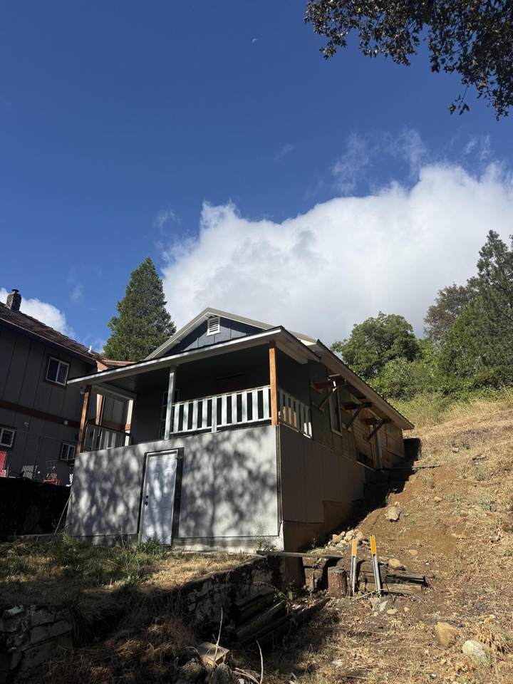 5805 Castle Avenue - Photo 1