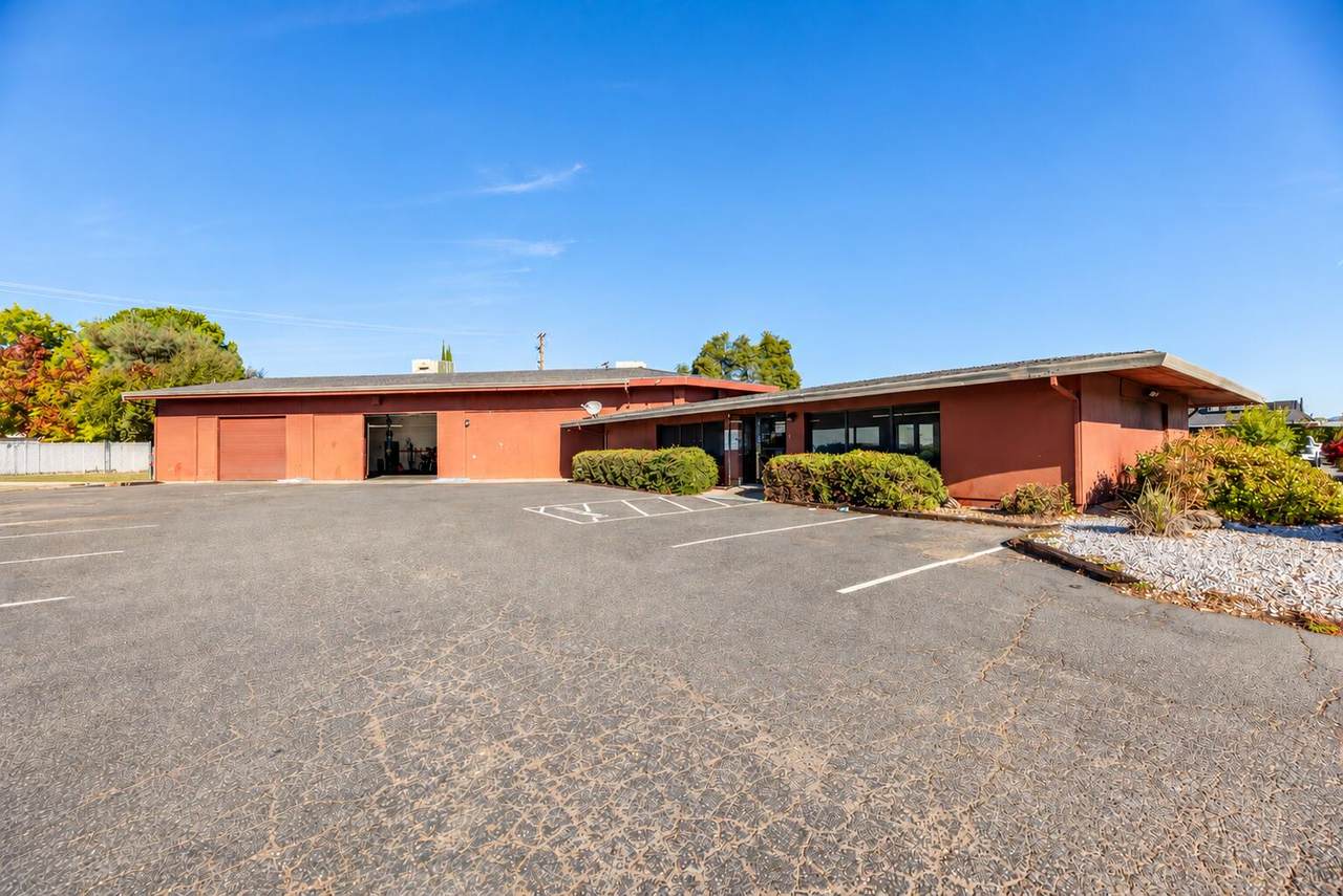 2820 Bechelli Lane - Photo 1