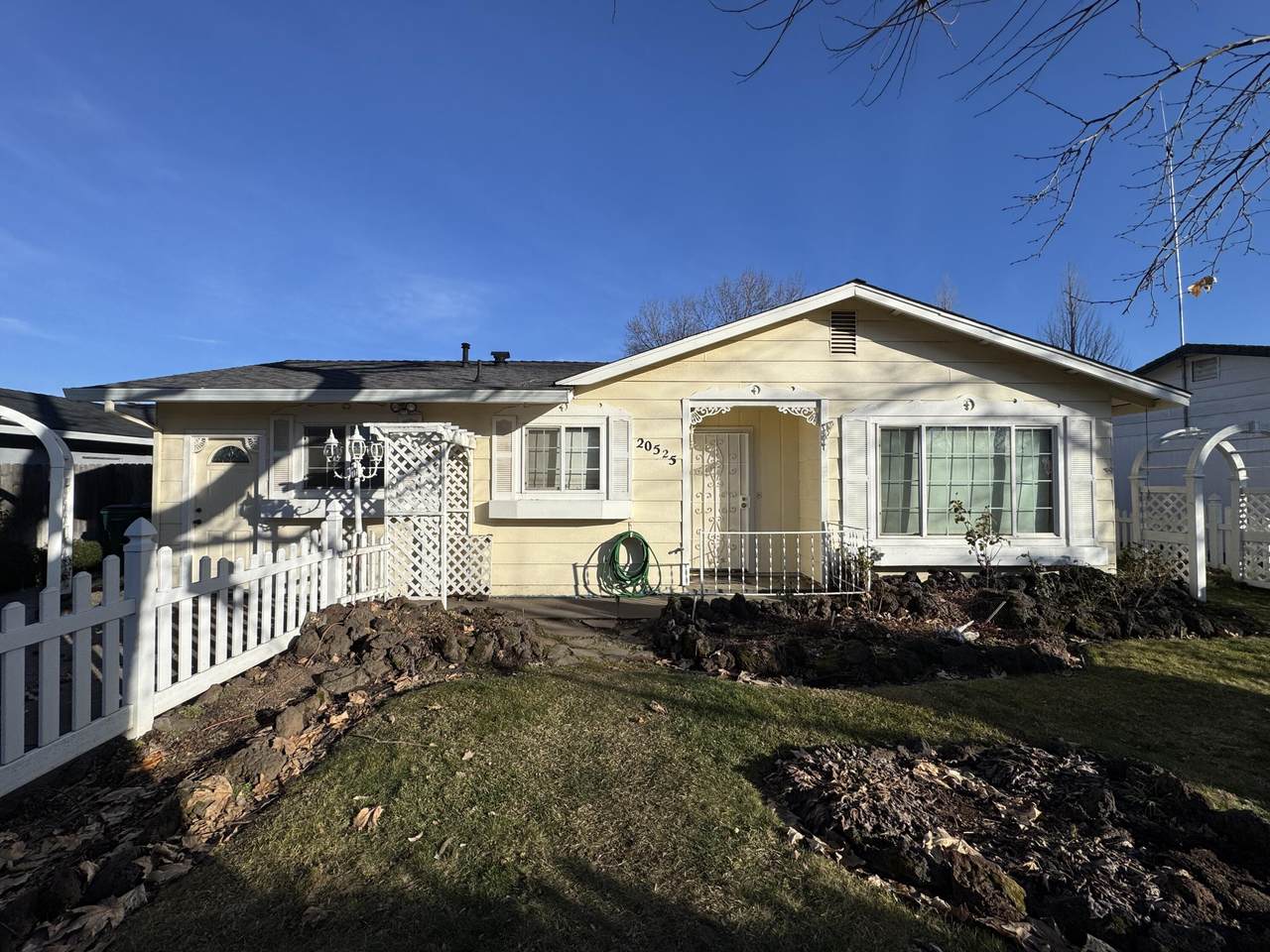 20525 Hudson Street - Photo 1