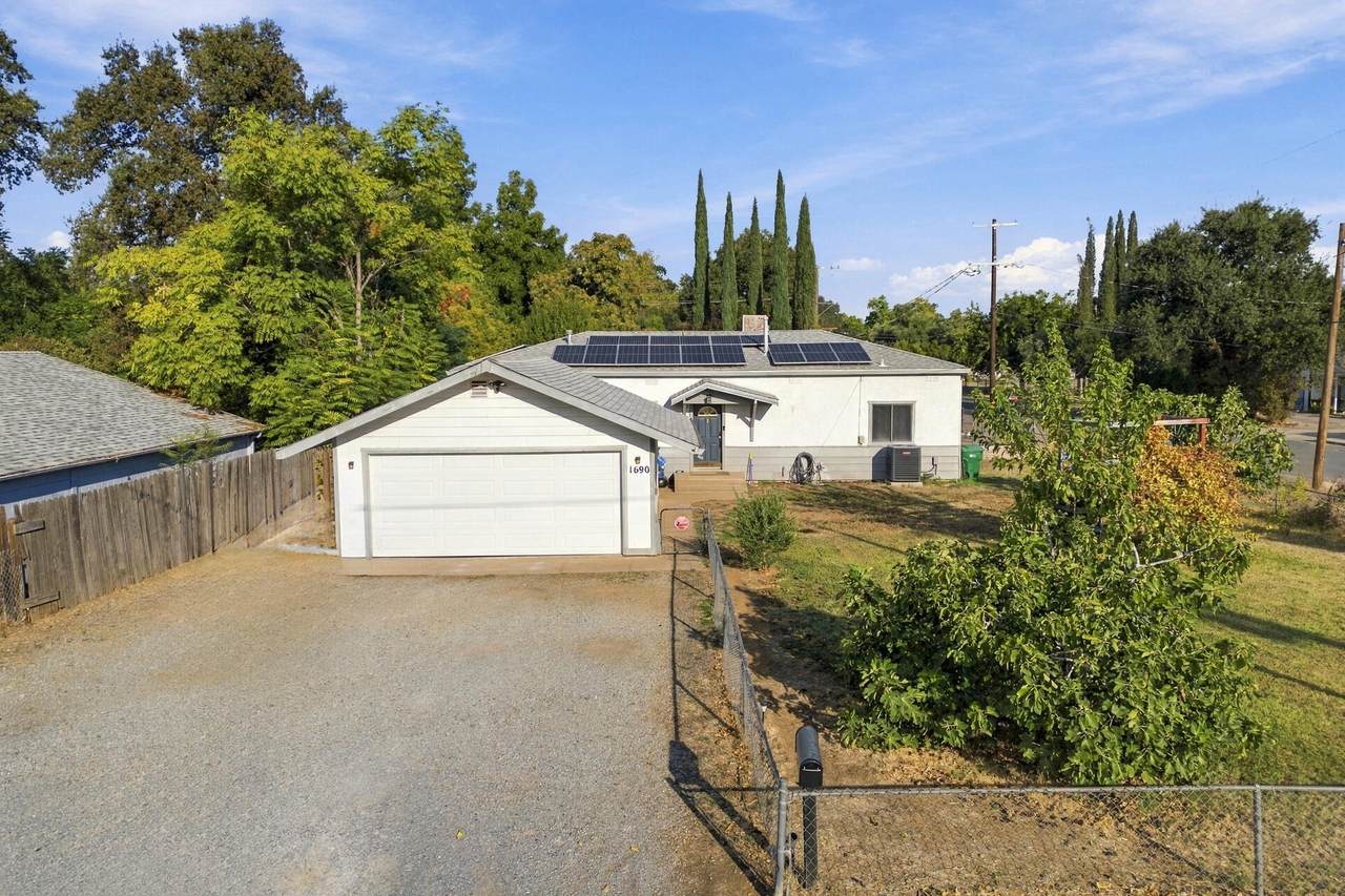 1690 Veterans Lane - Photo 1