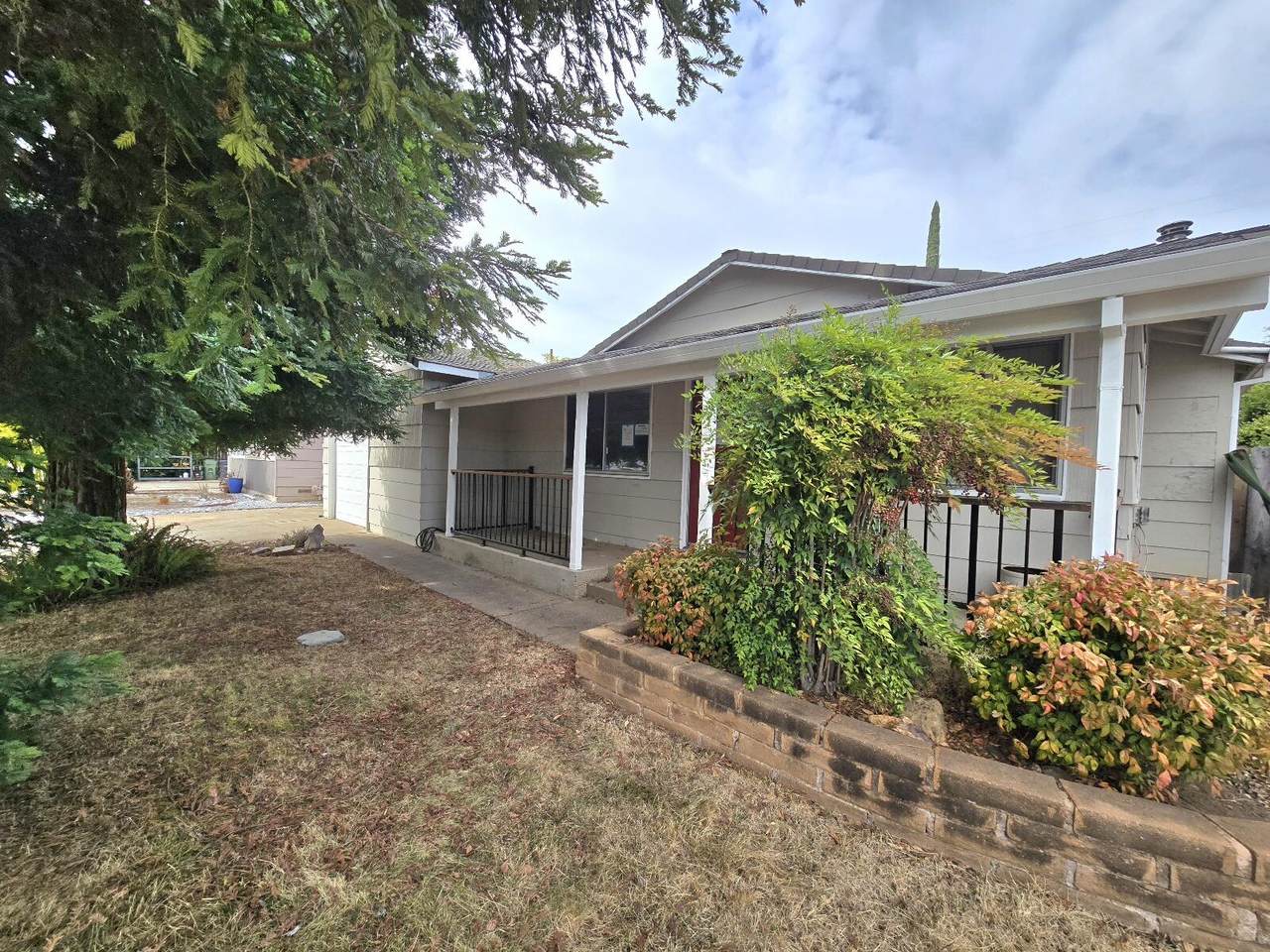 2080 Comet Street - Photo 1