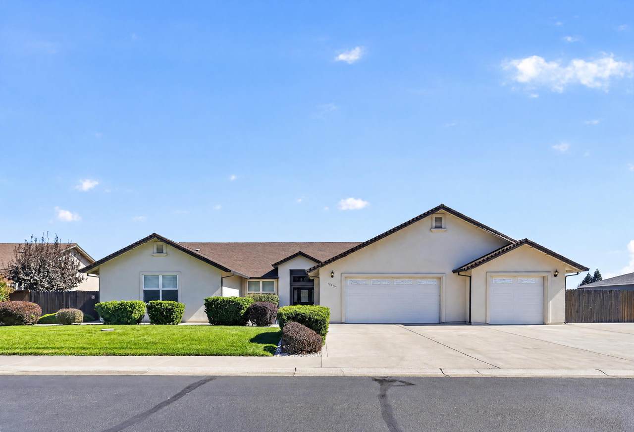 12910 Ivy Lane - Photo 1
