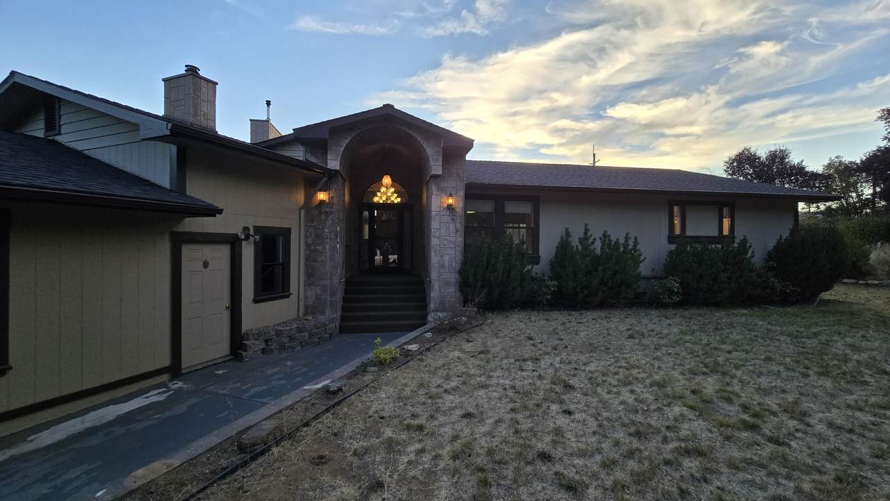 1029 Old Stage Road - Photo 1