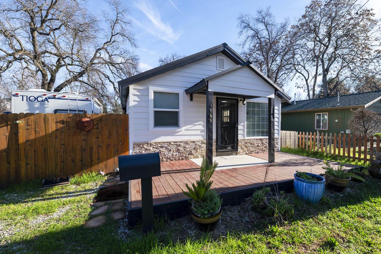 1765 School Street - Photo 1
