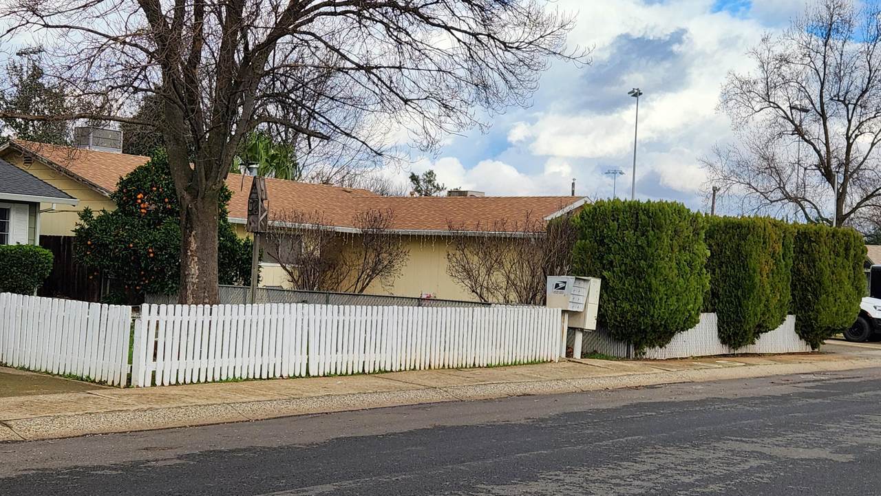 2332 Venus Way - Photo 1