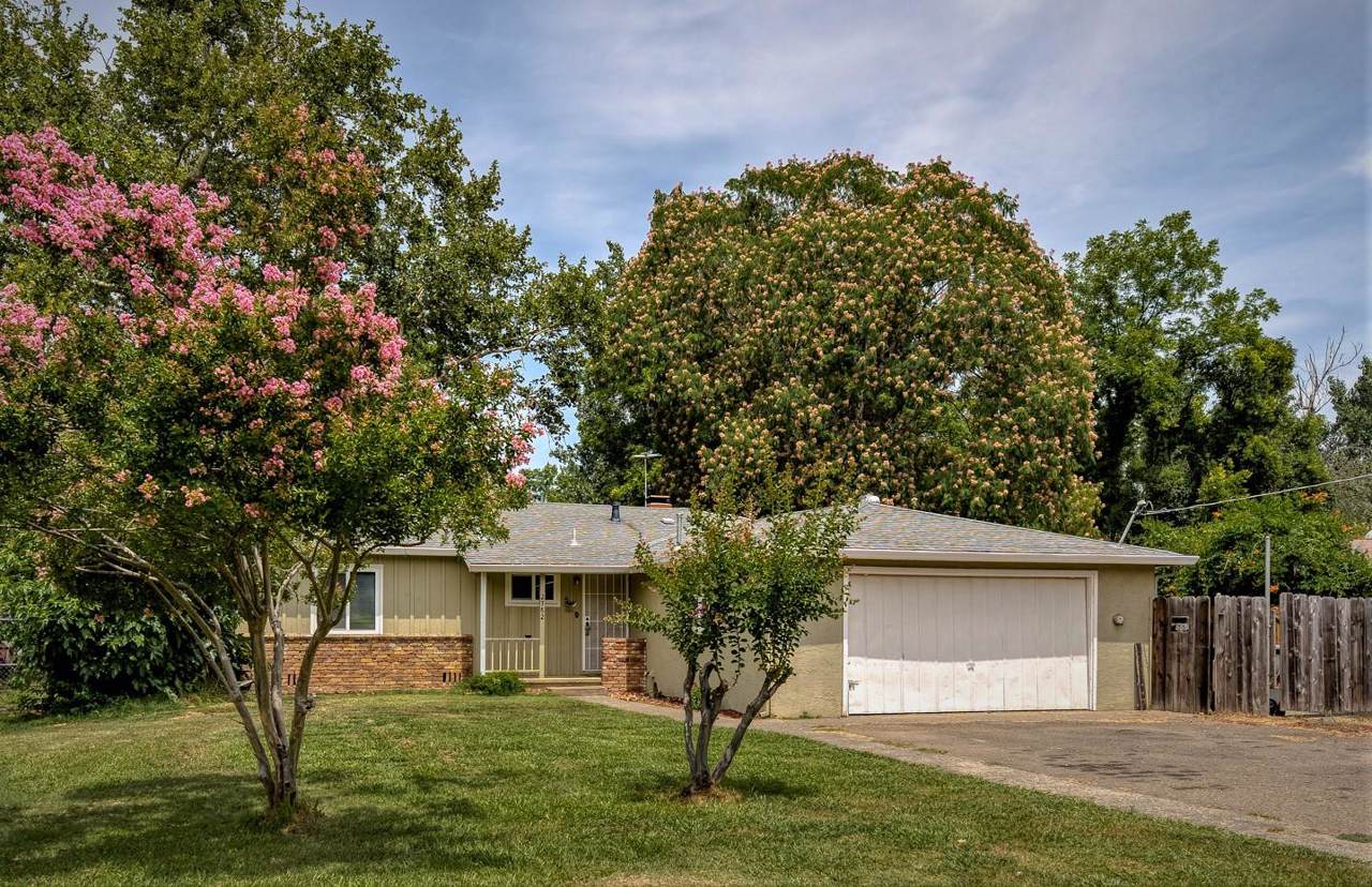 2762 Bonnyview Rd - Photo 1