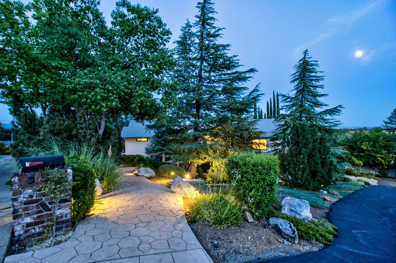3357 Oakwood Pl - Photo 1