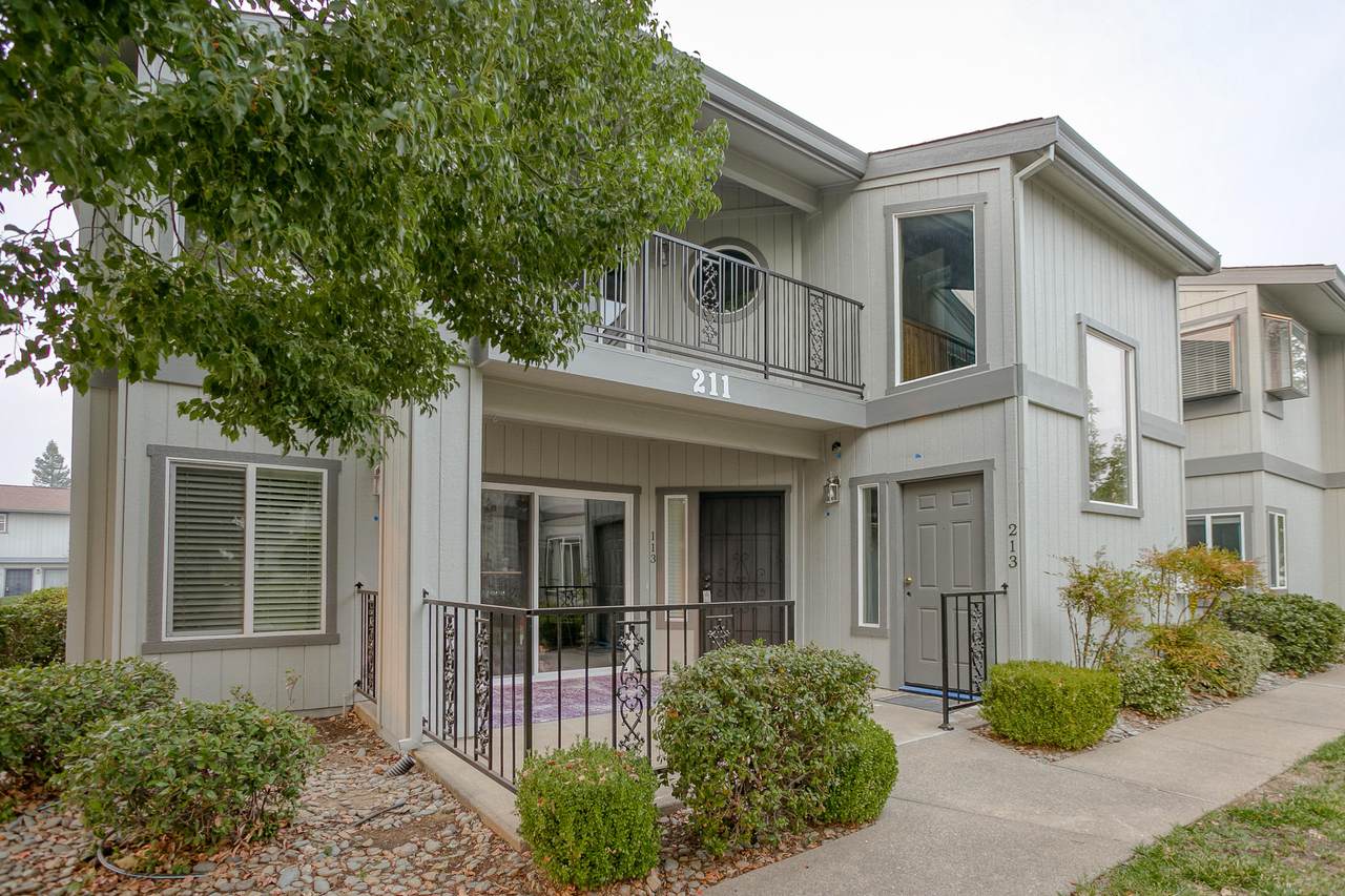 211 Ridgetop Dr - Photo 1