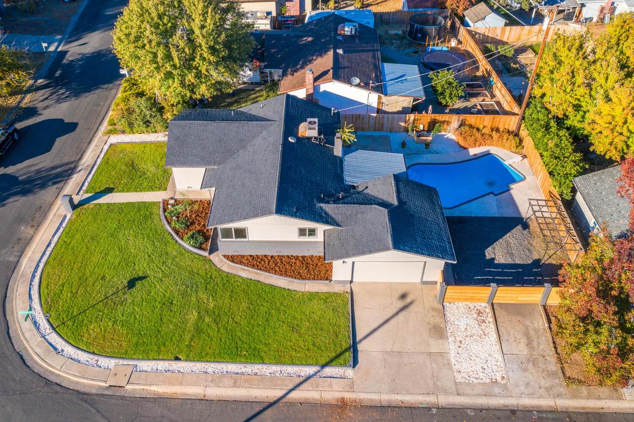 6753 Southgate Dr - Photo 1