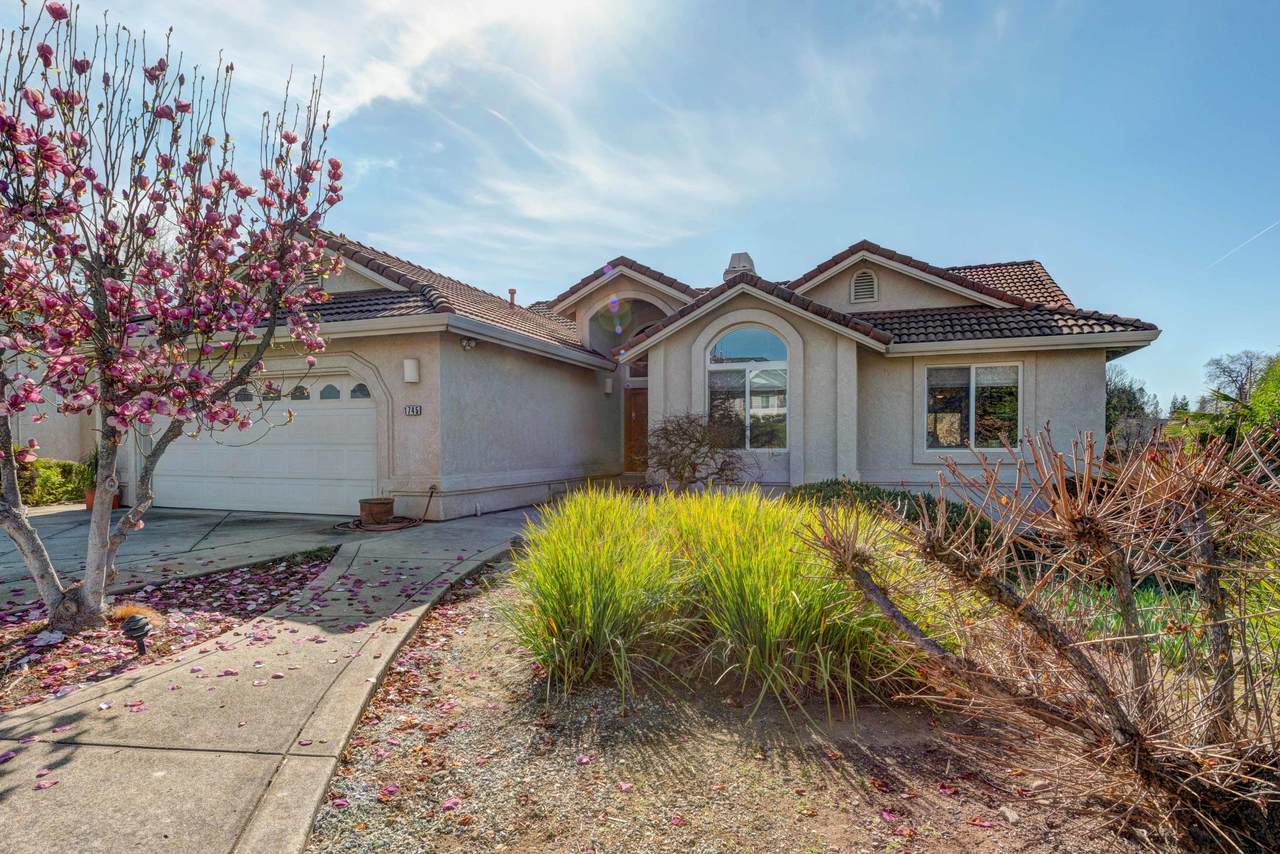 1745 Crosby Ln - Photo 1