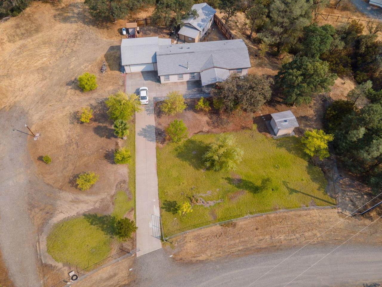 15624 Siskiyou Loop - Photo 1