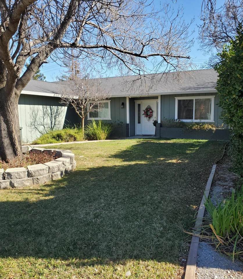 1939 Mary Lake Dr - Photo 1