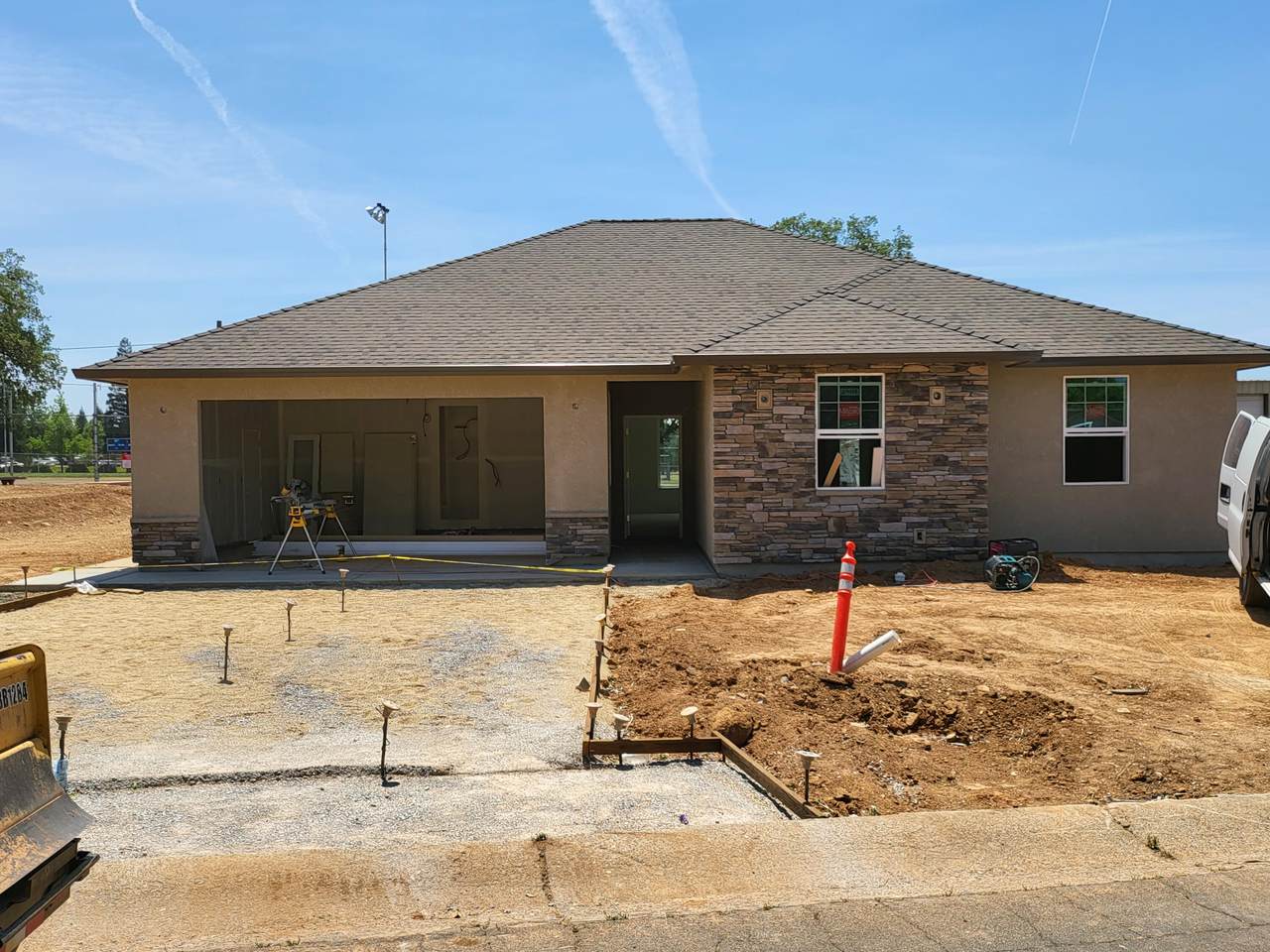 2801 Hawn Ave - Photo 1