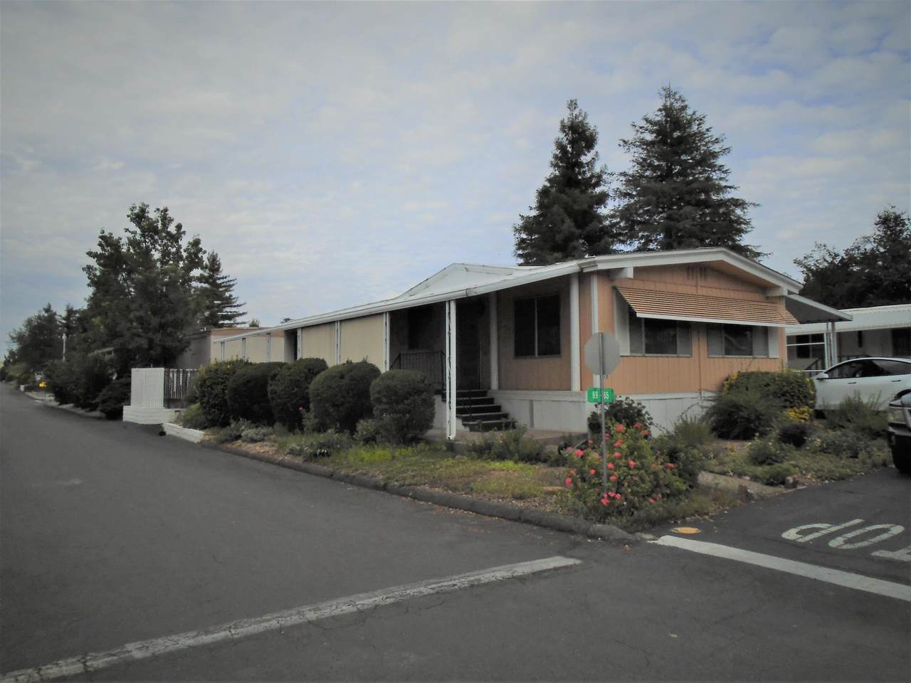 1221 E Cypress Ave - Photo 1
