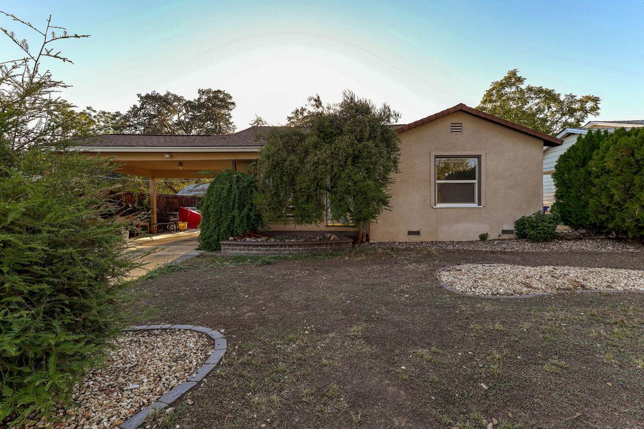 4614 Harrison Ave - Photo 1