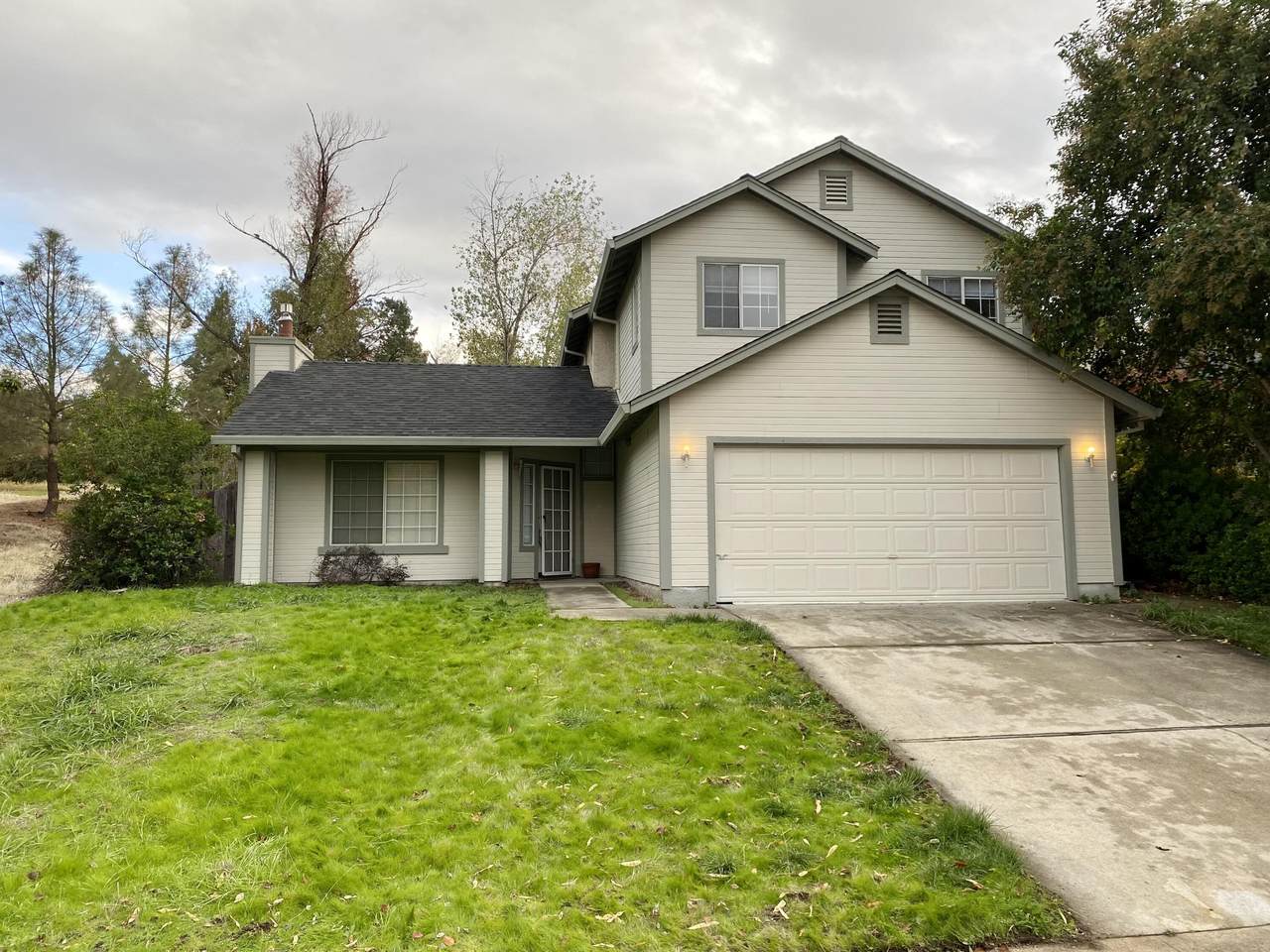 711 Alamine Dr - Photo 1