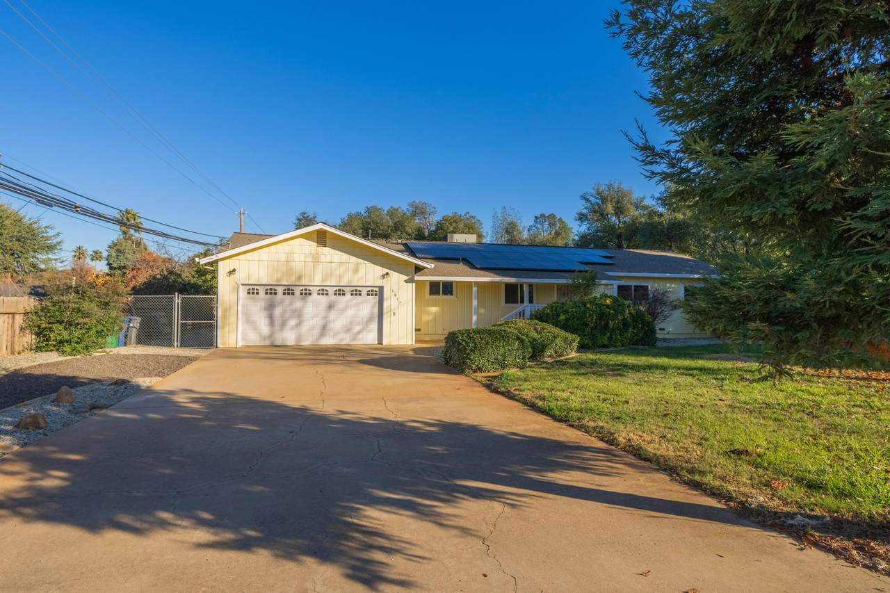 5017 Woodview Drive Drive - Photo 1