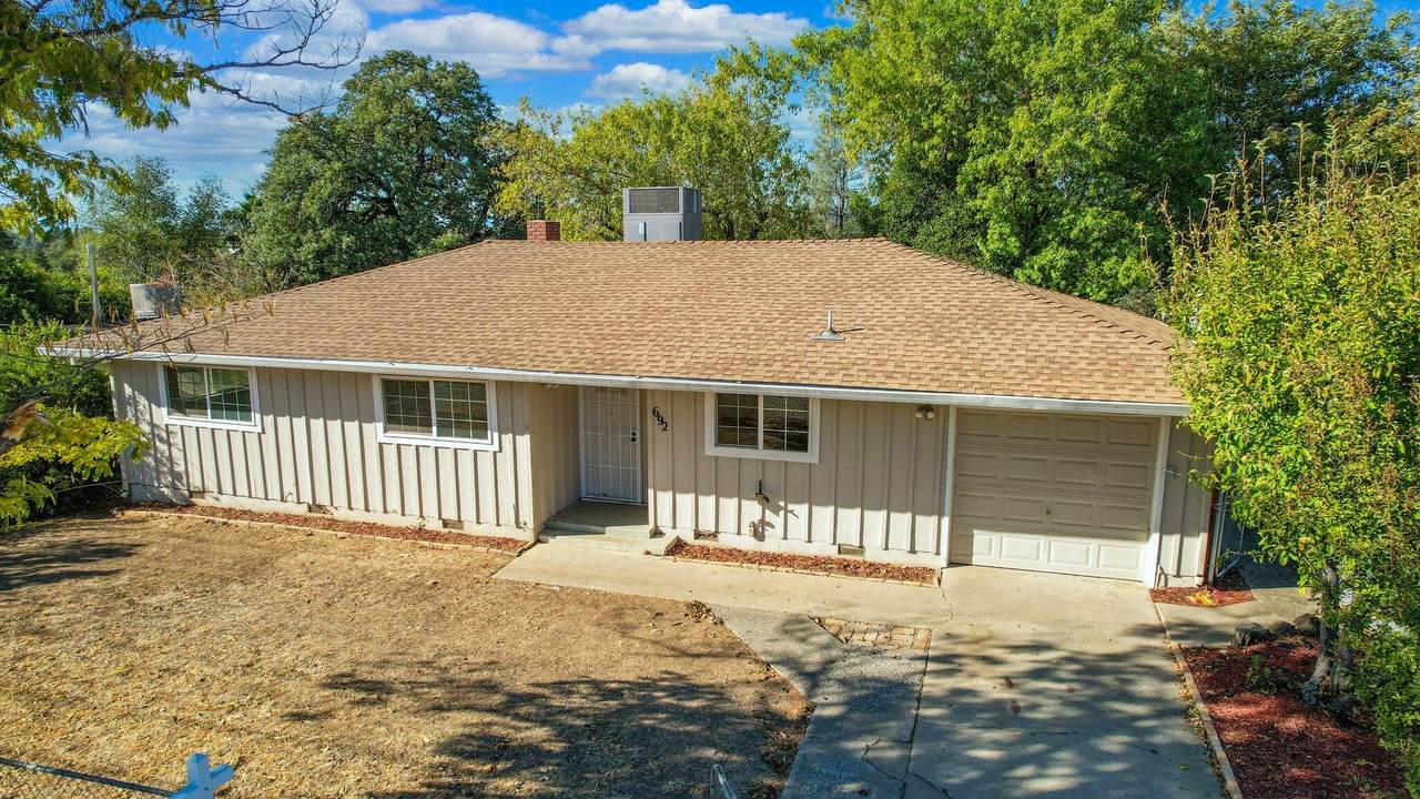 692 Ridge Road - Photo 1