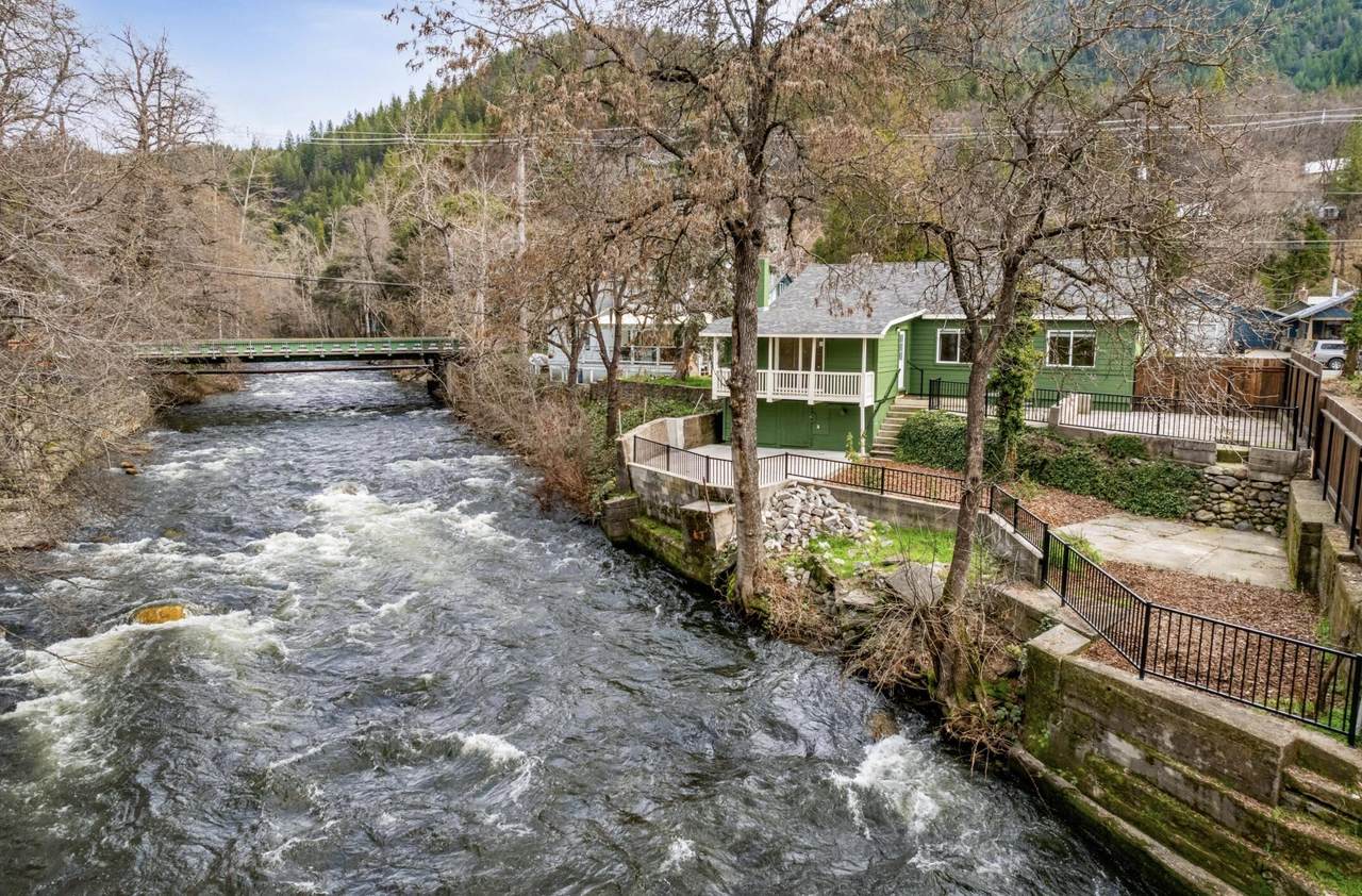 107 1st Street - Photo 1