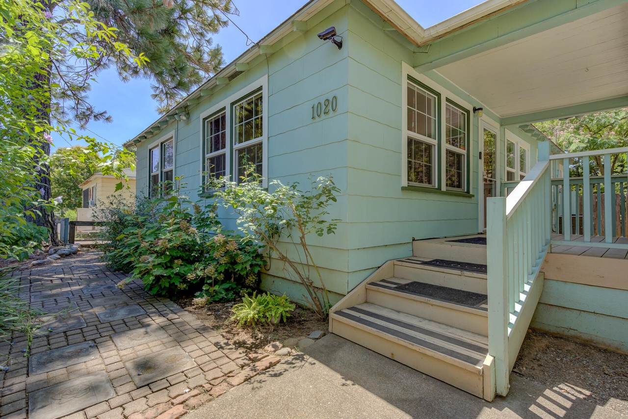 1020 East Street - Photo 1