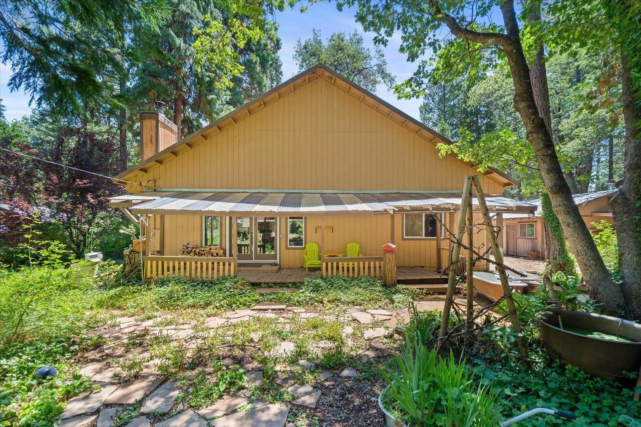 7652 Eastwood Way - Photo 1