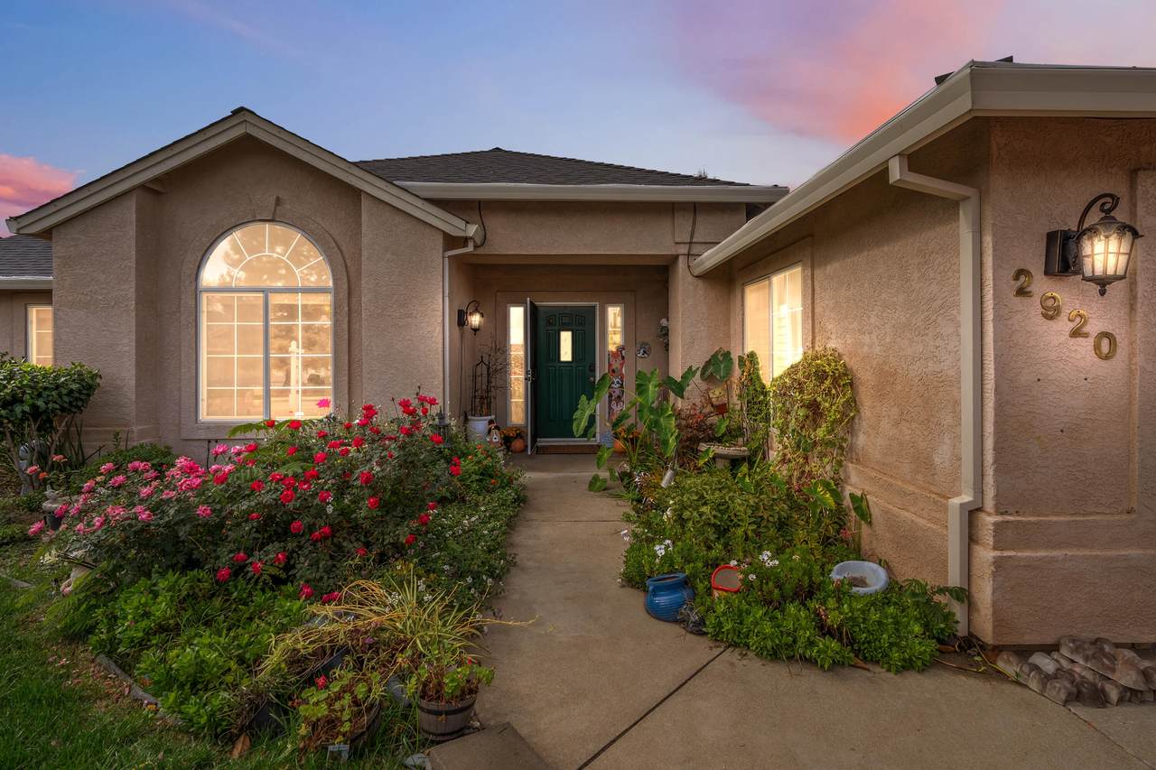 2920 Aspen Glow Lane - Photo 1