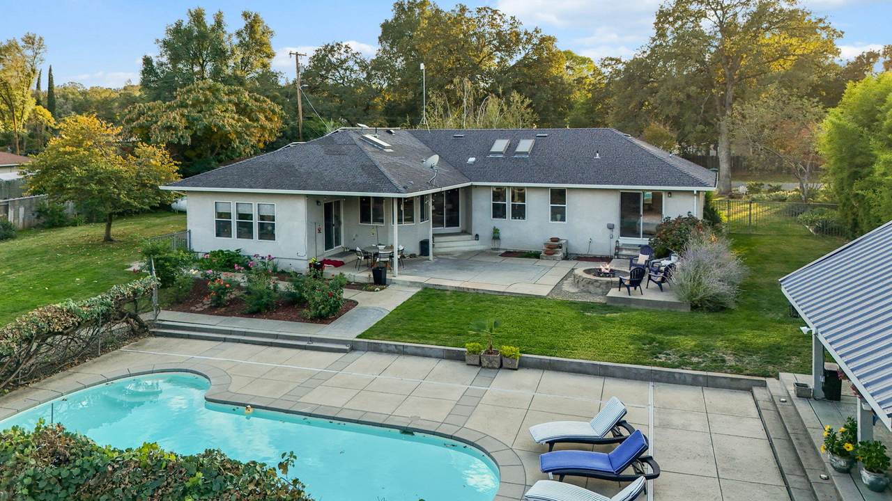 14560 Warren Avenue - Photo 1