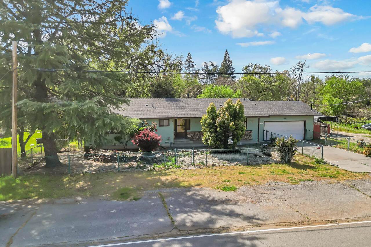 240 D Street - Photo 1
