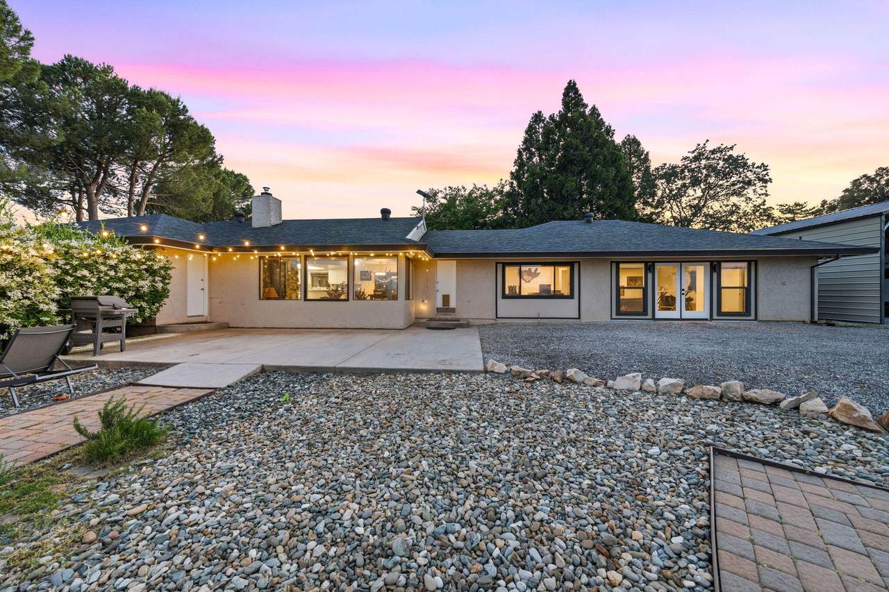 6905 Scotview Lane - Photo 1
