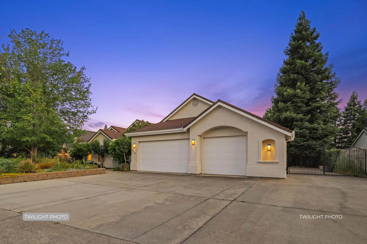 2719 Western Oak Drive - Photo 1