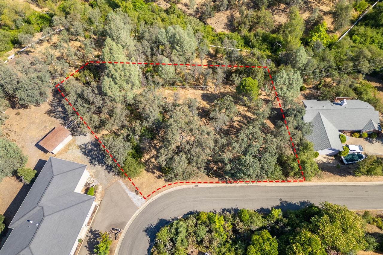 866 Pioneer Drive - Photo 1