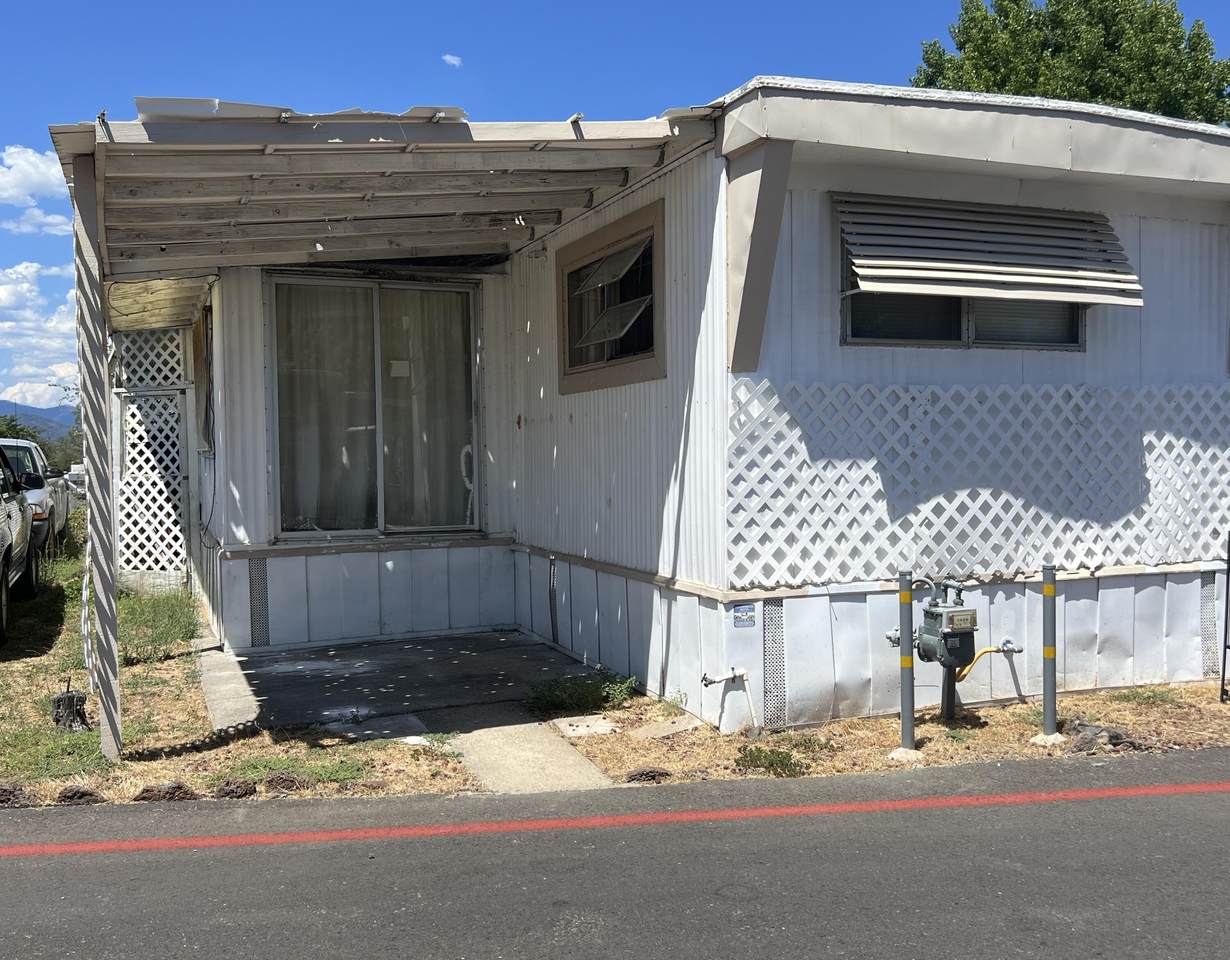 481 Twin View Boulevard - Photo 1