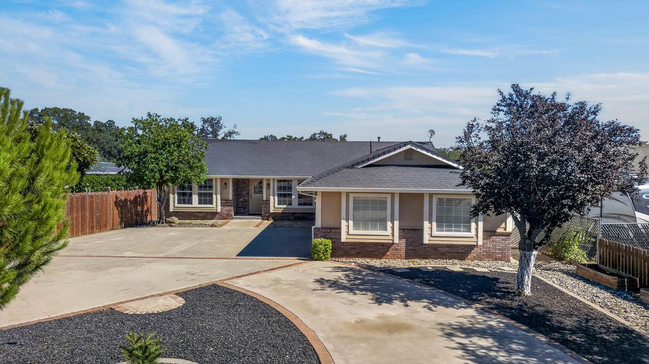 22482 Deer Creek Place - Photo 1